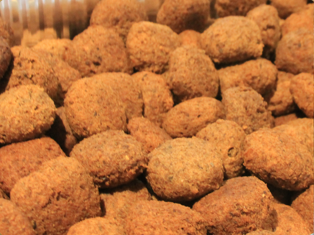 DelishBusinessObjects.Models.FoodItemPicture